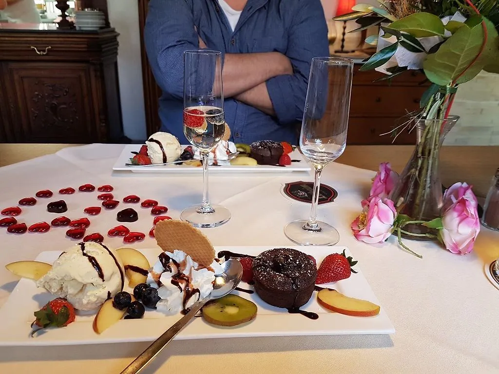 Landhotel Gasthof Stern Goessweinstein Guest house
